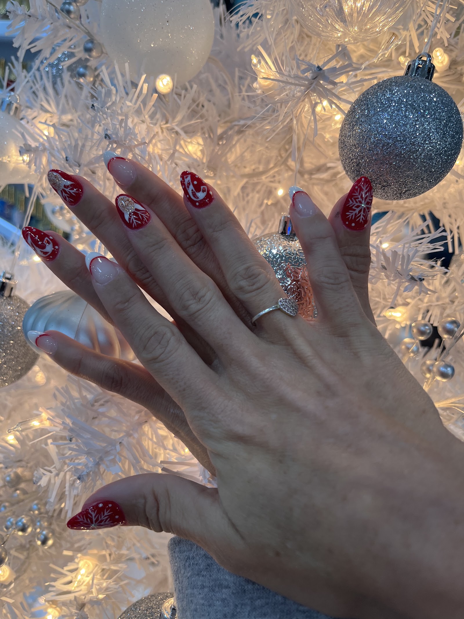 V Nails Spa nail photo 6